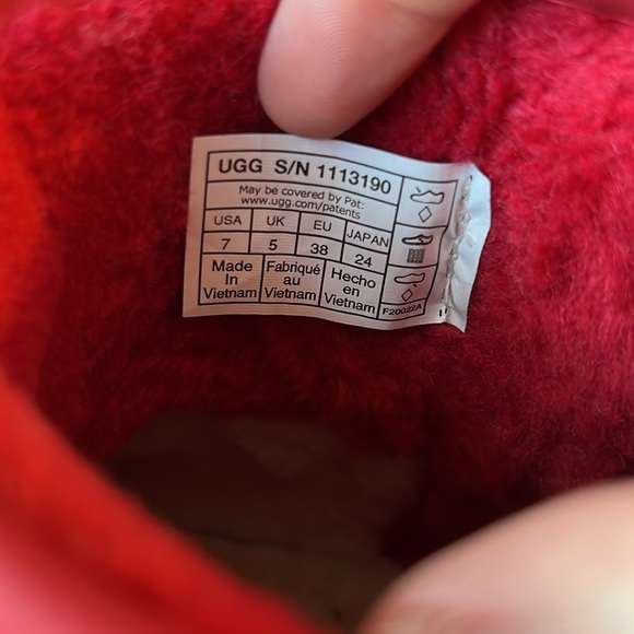 NWOT UGG Classic Clear Mini Boots size 7 - Picture 11 of 11